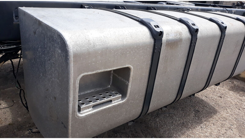 Scania R - Depósito de combustible para Camión: foto 4 Scania R - Depósito de combustible para Camión: foto 4