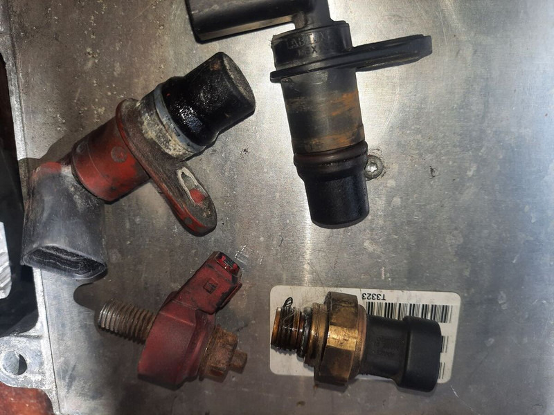 Cummins 239Kvt - Unidad de control: foto 4 Cummins 239Kvt - Unidad de control: foto 4