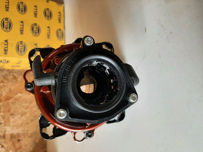 Hella  - Faro delantero: foto 2 Hella  - Faro delantero: foto 2
