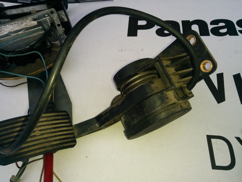 Mercedes-Benz педаль - Motor y piezas: foto 2 Mercedes-Benz педаль - Motor y piezas: foto 2