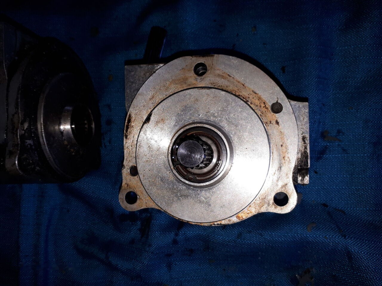 Rexroth ROTATION BPV-20\.30-24VDC 3792123. Rexroht/ Scania. Volvo. - Motor hidráulico para Autobús: foto 2 Rexroth ROTATION BPV-20\.30-24VDC 3792123. Rexroht/ Scania. Volvo. - Motor hidráulico para Autobús: foto 2