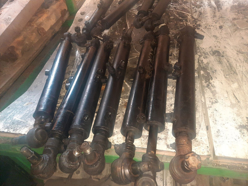 Scania цилиндр гидралический - Dirección: foto 2 Scania цилиндр гидралический - Dirección: foto 2