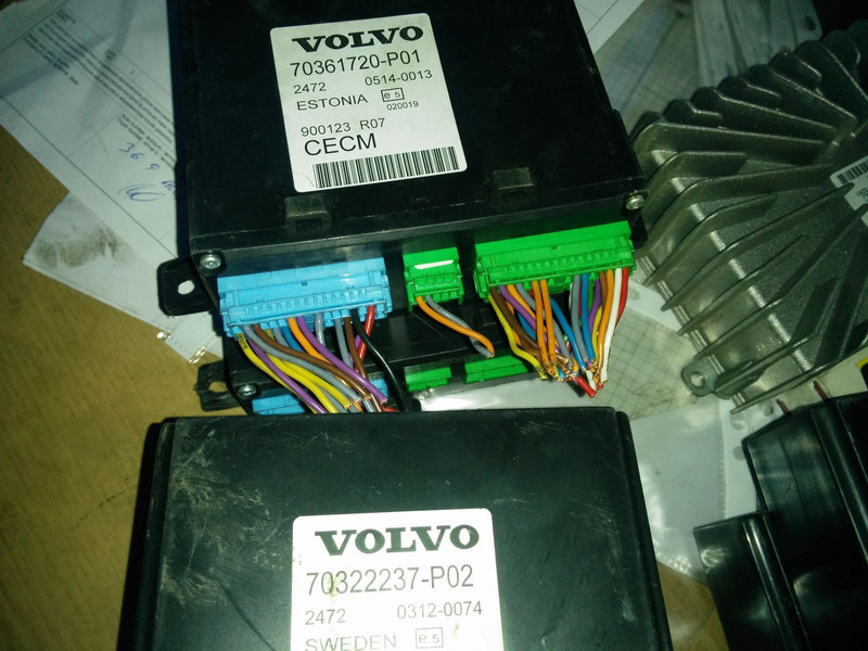 Unidad de control Volvo 70329277 / 70395975-P01 / 70361720-P01 / 70322237-P02: foto 7 Unidad de control Volvo 70329277 / 70395975-P01 / 70361720-P01 / 70322237-P02: foto 7