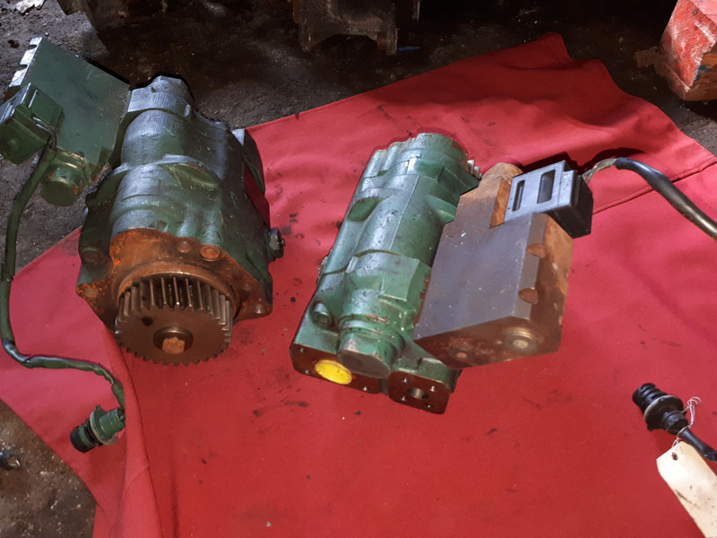 Bomba de aceite Volvo B10/ B12 =: foto 8 Bomba de aceite Volvo B10/ B12 =: foto 8