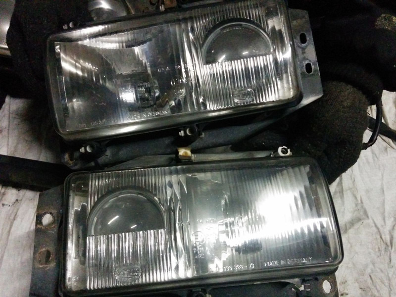 Volvo Скания омни линк - Faro delantero: foto 3 Volvo Скания омни линк - Faro delantero: foto 3