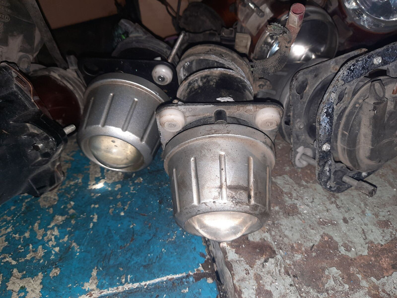 Volvo Скания омни линк - Faro delantero: foto 4 Volvo Скания омни линк - Faro delantero: foto 4