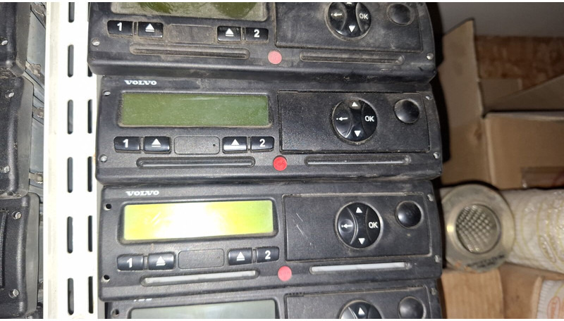 Volvo Video system x-dmr 8 R8 Compact RJ45 - Sistema eléctrico: foto 2 Volvo Video system x-dmr 8 R8 Compact RJ45 - Sistema eléctrico: foto 2