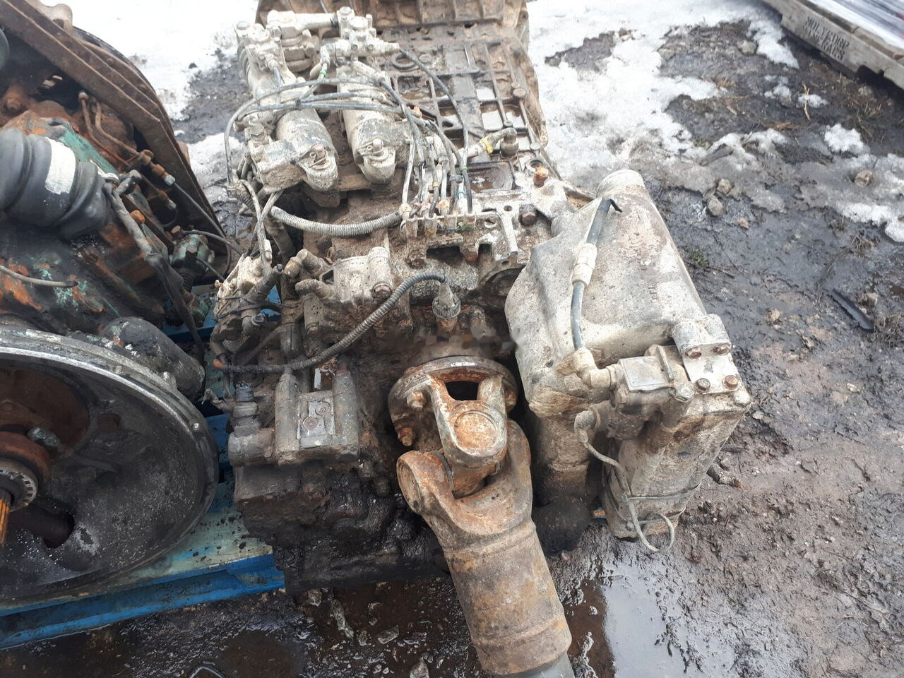 ZF 16S130 .8S180IT . 6S150C. 8S140 IT.6S80+GV80/ 6S90/ S5-24-3 / 6S Van Hool Neoplan - Caja de cambios para Autobús: foto 4 ZF 16S130 .8S180IT . 6S150C. 8S140 IT.6S80+GV80/ 6S90/ S5-24-3 / 6S Van Hool Neoplan - Caja de cambios para Autobús: foto 4