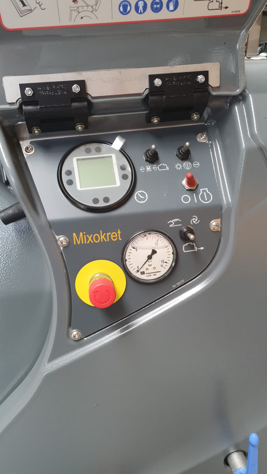 PUTZMEISTER M740D Model 4 - Bomba de hormigón: foto 2 PUTZMEISTER M740D Model 4 - Bomba de hormigón: foto 2