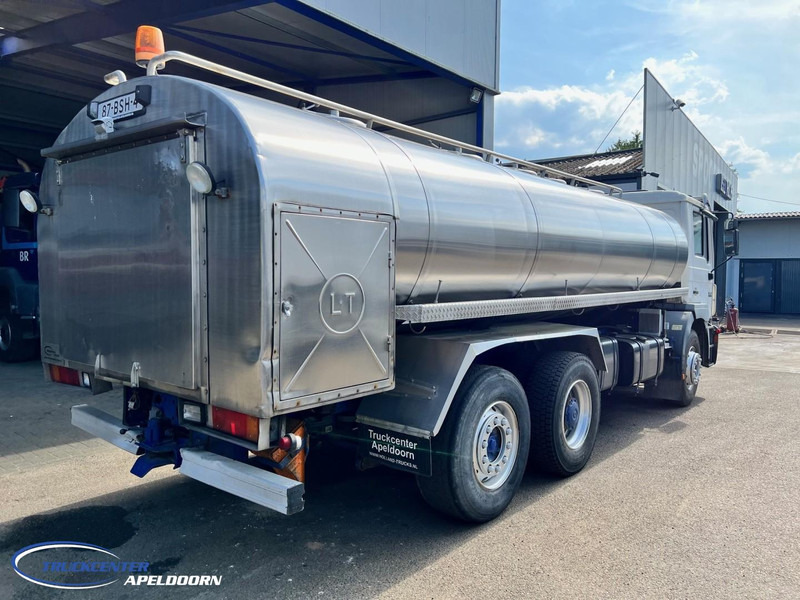 MAN 26.403 Manuel, Retarder, Reduction axle, 14250 liter - Camión cisterna: foto 2 MAN 26.403 Manuel, Retarder, Reduction axle, 14250 liter - Camión cisterna: foto 2