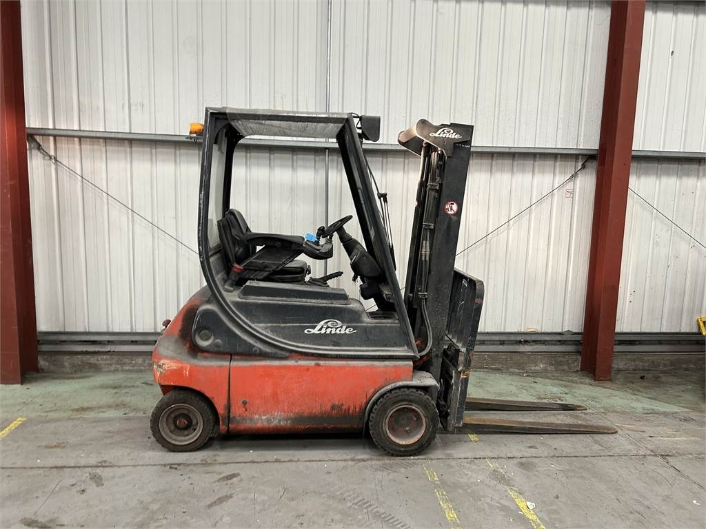 Linde E18P-02 - Carretilla elevadora eléctrica: foto 5 Linde E18P-02 - Carretilla elevadora eléctrica: foto 5