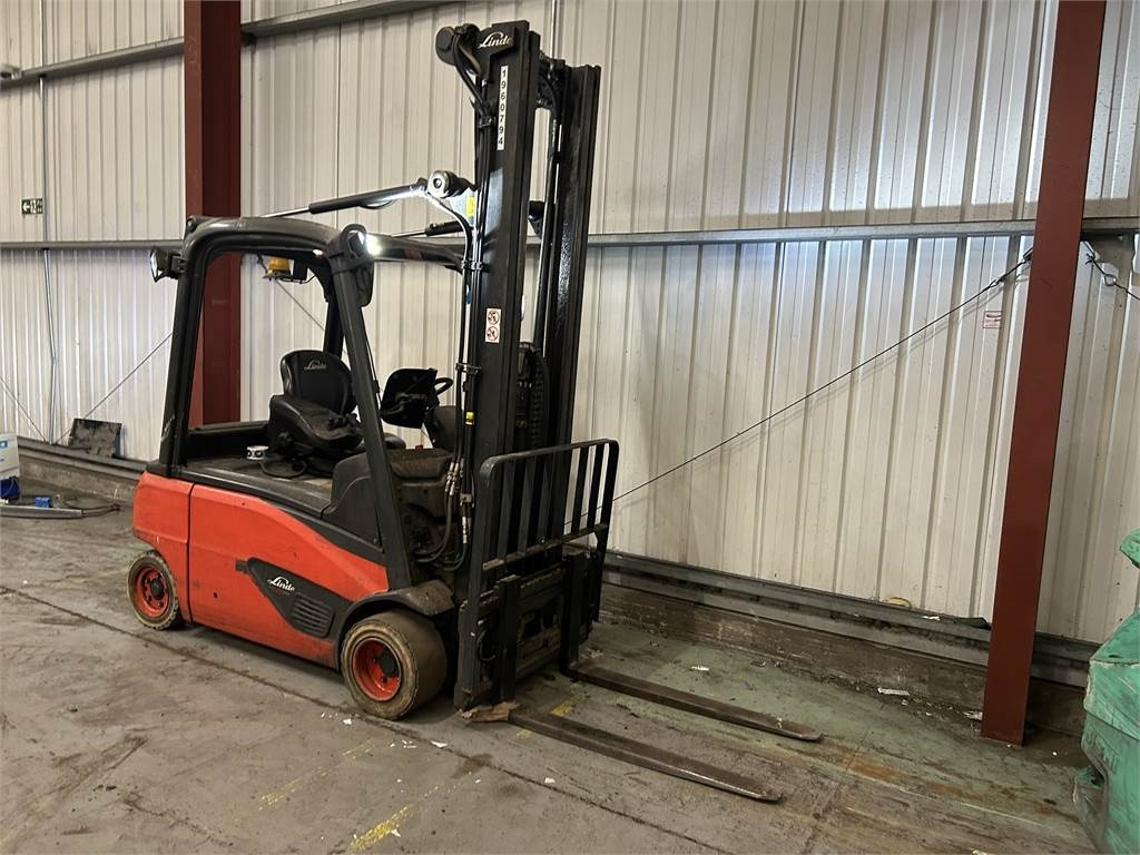 Linde E20PL-02 - Carretilla elevadora eléctrica: foto 4 Linde E20PL-02 - Carretilla elevadora eléctrica: foto 4