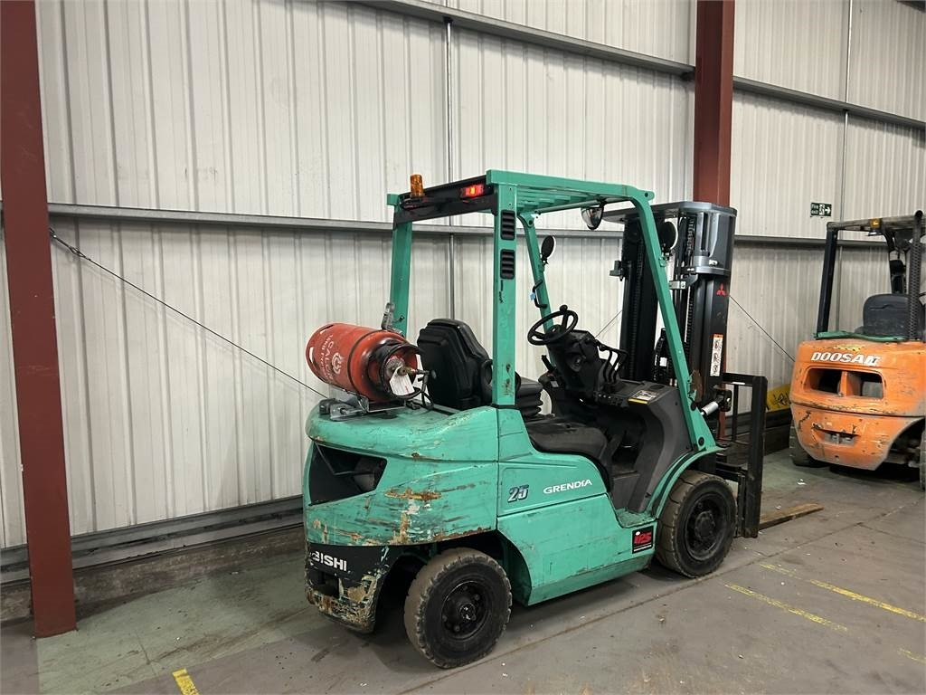 Carretilla elevadora de gas Mitsubishi FG25NT: foto 6