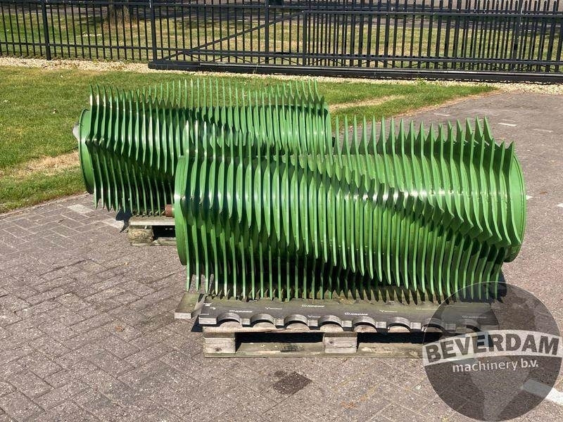 Krone Titan Rotor nieuw! - Maquinaria de henificación: foto 3 Krone Titan Rotor nieuw! - Maquinaria de henificación: foto 3