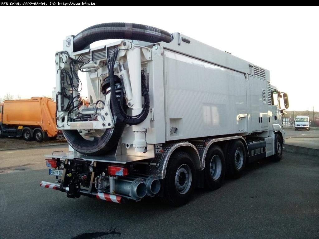 MAN TGS 35.510 8X4-4 BL RSP  Saugbagger - Limpieza de alcantarillado: foto 2 MAN TGS 35.510 8X4-4 BL RSP  Saugbagger - Limpieza de alcantarillado: foto 2
