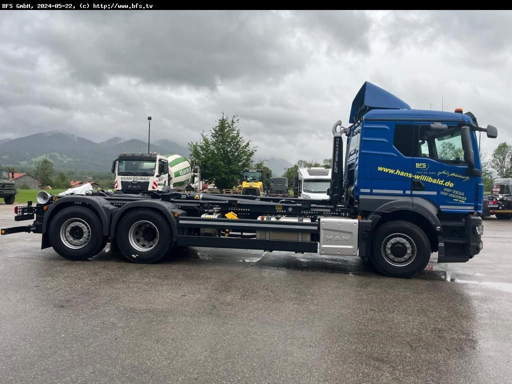 MAN TGS (TG3) 26.520 6x2H-4 BL CH MEILLER - Camión multibasculante: foto 4 MAN TGS (TG3) 26.520 6x2H-4 BL CH MEILLER - Camión multibasculante: foto 4
