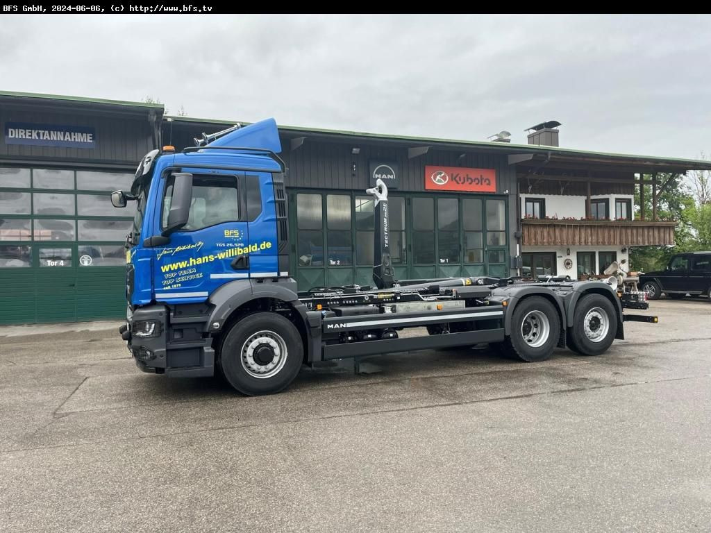 MAN TGS (TG3) 26.520 6x4H-4 BL CH MEILLER - Camión multibasculante: foto 1 MAN TGS (TG3) 26.520 6x4H-4 BL CH MEILLER - Camión multibasculante: foto 1