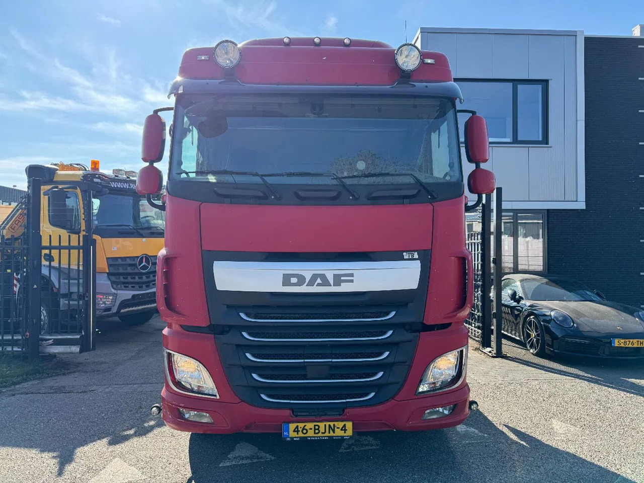 DAF XF 440 4X2 EURO 6 SKIRTS 2017 - Cabeza tractora: foto 2 DAF XF 440 4X2 EURO 6 SKIRTS 2017 - Cabeza tractora: foto 2