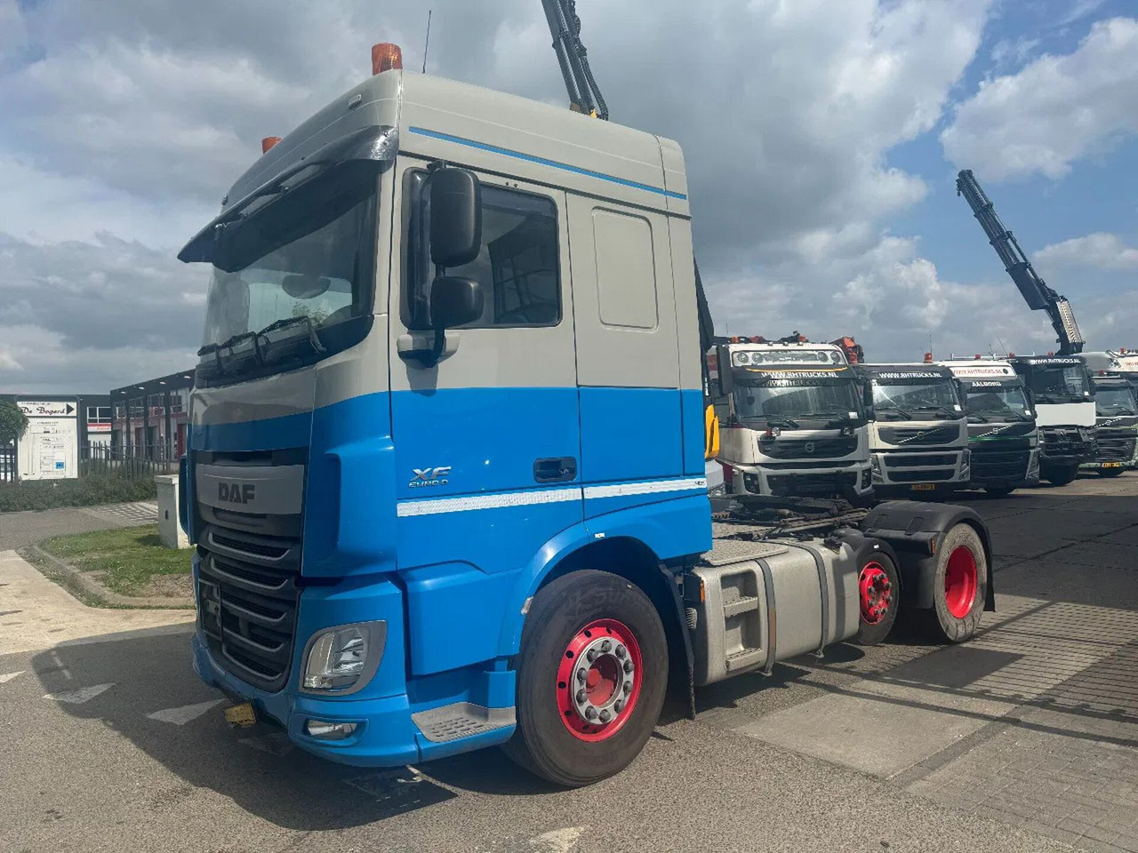 DAF XF 440 6X2 EURO 6 TÜV 09-2025 - Cabeza tractora: foto 1 DAF XF 440 6X2 EURO 6 TÜV 09-2025 - Cabeza tractora: foto 1