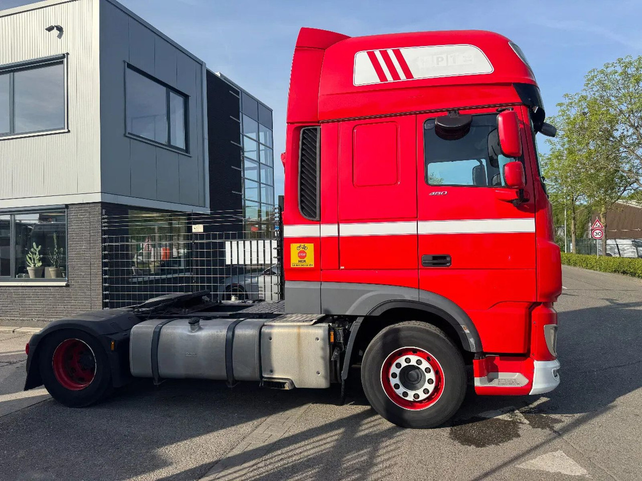 DAF XF 480 4X2 EURO 6 DOUBLE TANK STANDAIRCO - Cabeza tractora: foto 3 DAF XF 480 4X2 EURO 6 DOUBLE TANK STANDAIRCO - Cabeza tractora: foto 3
