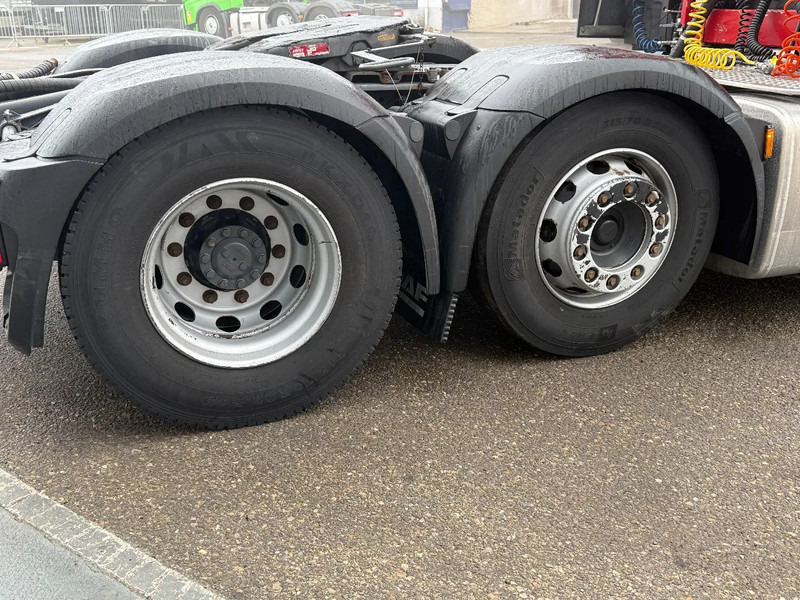 DAF XF 530 6X2 - EURO 6 + HYDRAULICS - Cabeza tractora: foto 5 DAF XF 530 6X2 - EURO 6 + HYDRAULICS - Cabeza tractora: foto 5