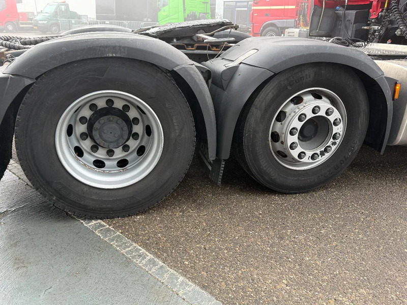 DAF XF 530 6X2 - EURO 6 + HYDRAULICS - Cabeza tractora: foto 5 DAF XF 530 6X2 - EURO 6 + HYDRAULICS - Cabeza tractora: foto 5