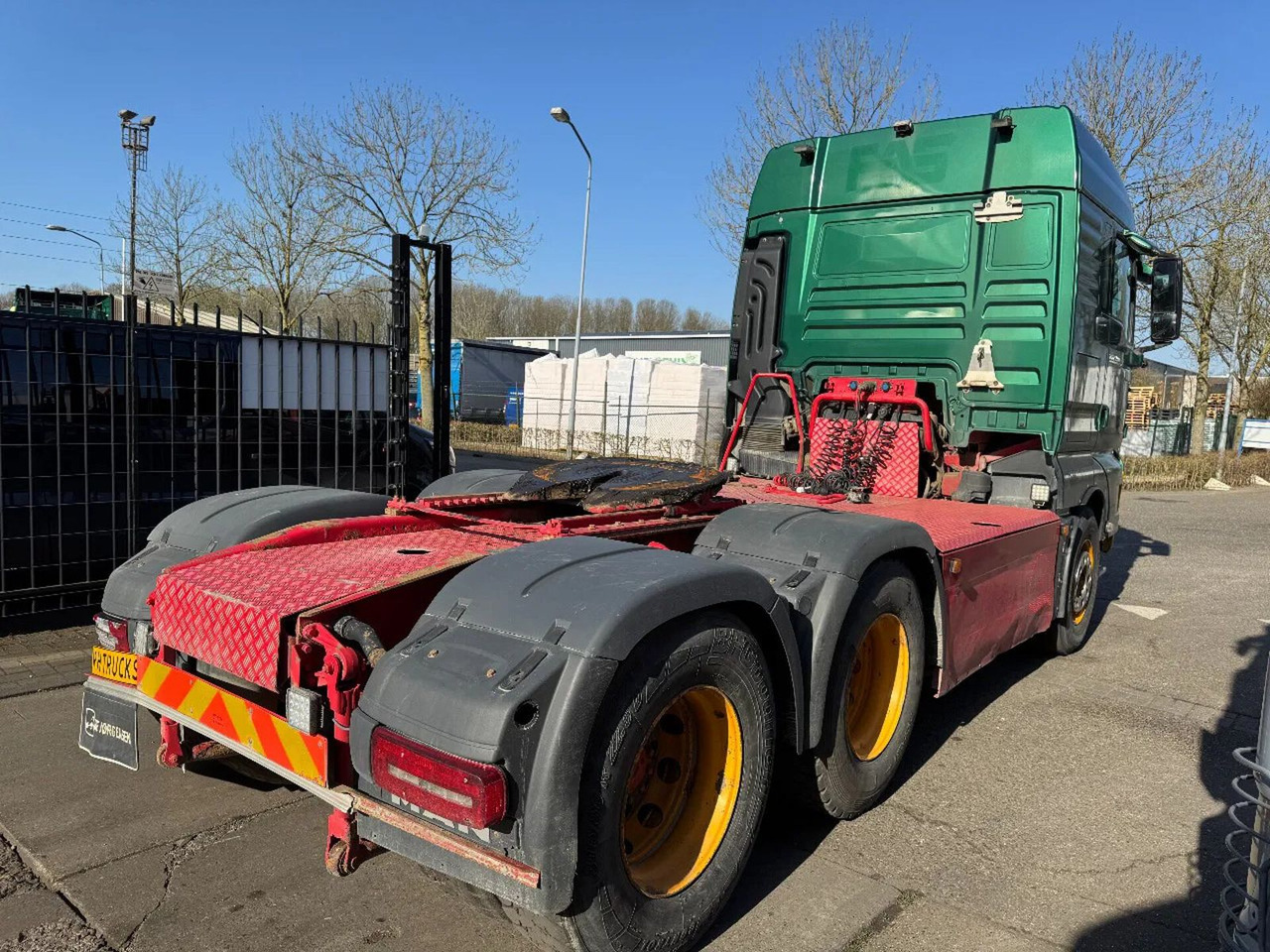MAN TGX 26.500 6X4 - EURO 6 + KIPPER HYDRAULIC - Cabeza tractora: foto 4 MAN TGX 26.500 6X4 - EURO 6 + KIPPER HYDRAULIC - Cabeza tractora: foto 4