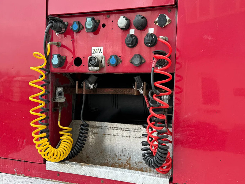 Leasing de MAN TGX 28.560 6X2 EURO 6 - GCW: 90 TON - ONLY 406.587 KM MAN TGX 28.560 6X2 EURO 6 - GCW: 90 TON - ONLY 406.587 KM: foto 7