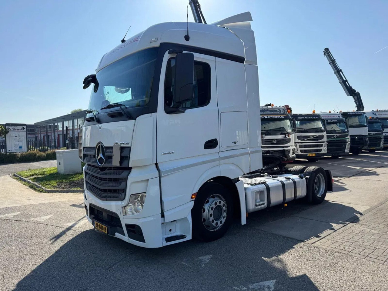 Mercedes-Benz Actros 1842 4X2 - EURO 6 + HEFSCHOTEL + ROCKINGE - Cabeza tractora: foto 1 Mercedes-Benz Actros 1842 4X2 - EURO 6 + HEFSCHOTEL + ROCKINGE - Cabeza tractora: foto 1