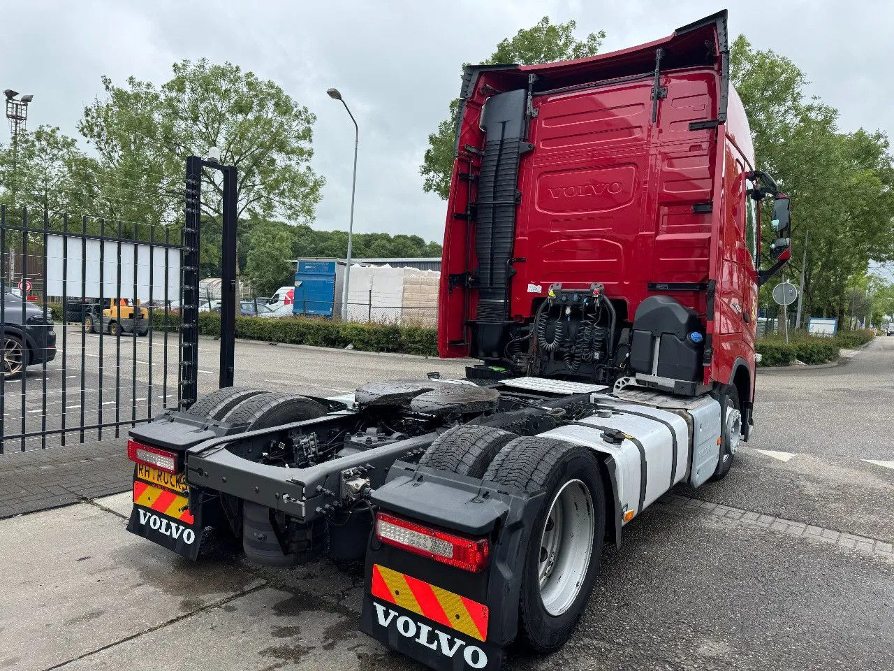 Volvo FH 420 4X2 - EURO 6 + LOW DECK - Cabeza tractora: foto 4 Volvo FH 420 4X2 - EURO 6 + LOW DECK - Cabeza tractora: foto 4
