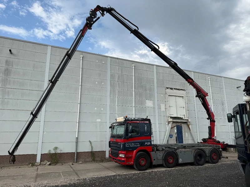 DAF CF 85.460 8X2 + YEAR 2016 HMF CRANE 2620-K4 + FLYJIB + WINCH + REMOTE - Camión grúa: foto 4 DAF CF 85.460 8X2 + YEAR 2016 HMF CRANE 2620-K4 + FLYJIB + WINCH + REMOTE - Camión grúa: foto 4