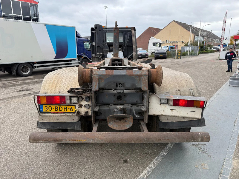 DAF CF 85.460 8X4 EURO 5 - FULL STEEL SUSP. - MANUAL GEAR - BIG AXLES + VDL HOOKLIFT - Camión multibasculante: foto 5 DAF CF 85.460 8X4 EURO 5 - FULL STEEL SUSP. - MANUAL GEAR - BIG AXLES + VDL HOOKLIFT - Camión multibasculante: foto 5