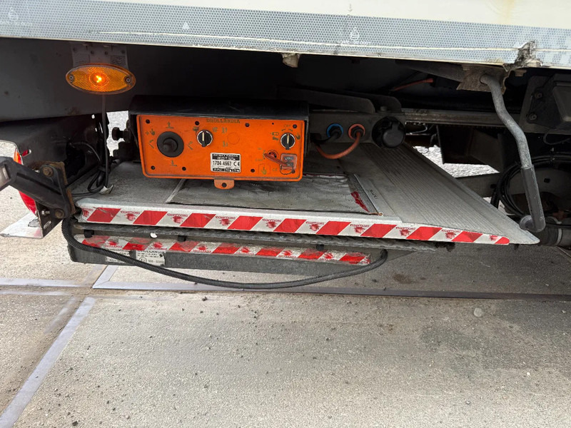 Camión frigorífico DAF XF 460 6X2 YEAR 2017 COMPLETE! + CARRIER SUPRA 850 + DHOLLANDIA: foto 20