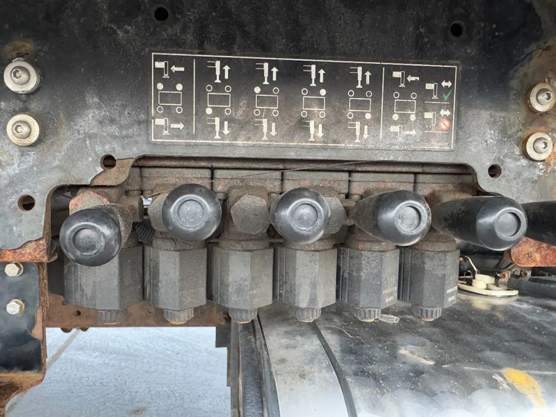 Furgoneta Nissan Cabstar 35.12 + ISOLI 21 METER AERIAL PLATFORM: foto 19 Furgoneta Nissan Cabstar 35.12 + ISOLI 21 METER AERIAL PLATFORM: foto 19