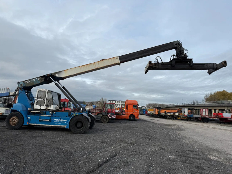 KONECRANES SMV 108 TB6 - Reach stacker: foto 1 KONECRANES SMV 108 TB6 - Reach stacker: foto 1