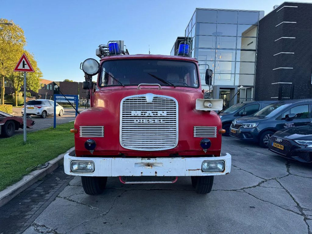 MAN 13 4X2 FIRE TRUCK - Camión de bomberos: foto 2 MAN 13 4X2 FIRE TRUCK - Camión de bomberos: foto 2