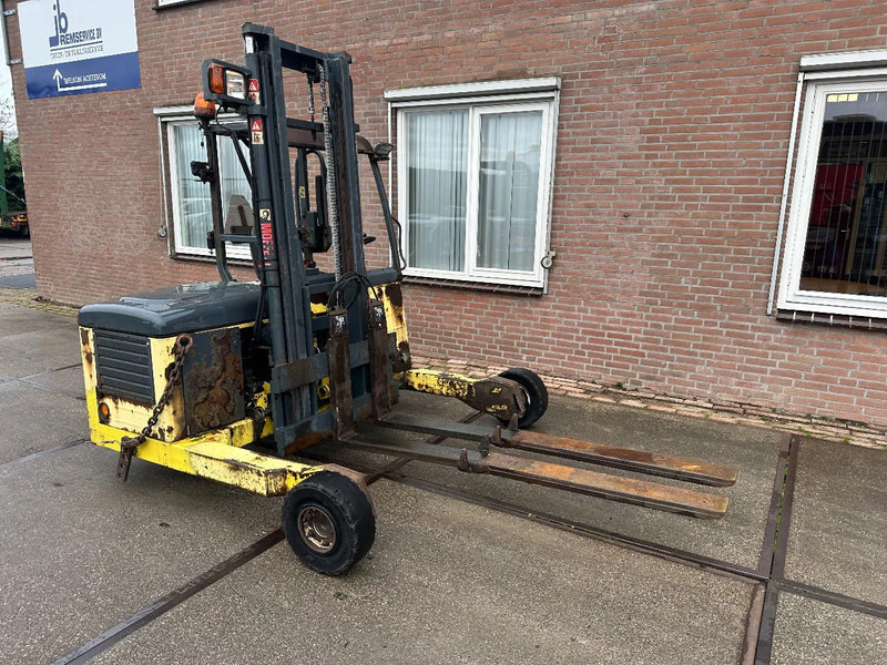 Moffett M4 25.3 2,5 TON SIDESHIFT DIESEL  MEENEEMHEFTRUCK - Carretilla elevadora transportable: foto 5 Moffett M4 25.3 2,5 TON SIDESHIFT DIESEL  MEENEEMHEFTRUCK - Carretilla elevadora transportable: foto 5