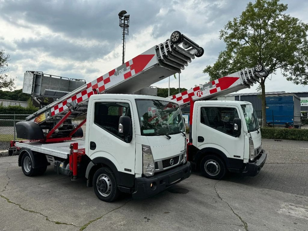 Nissan 3X UNIT CABSTAR 35.13 + LIFT 25 METER + REMOTE C - Camión con plataforma elevadora: foto 1 Nissan 3X UNIT CABSTAR 35.13 + LIFT 25 METER + REMOTE C - Camión con plataforma elevadora: foto 1