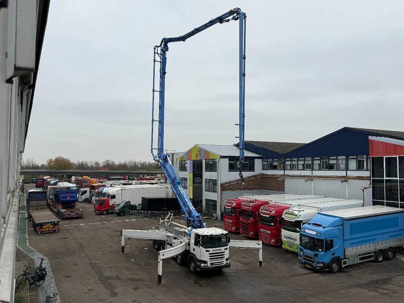 Scania G490 8X4 SCHWING S 47 R + REMOTE CONTROL HUB REDUCTION - Bomba de hormigón: foto 3 Scania G490 8X4 SCHWING S 47 R + REMOTE CONTROL HUB REDUCTION - Bomba de hormigón: foto 3