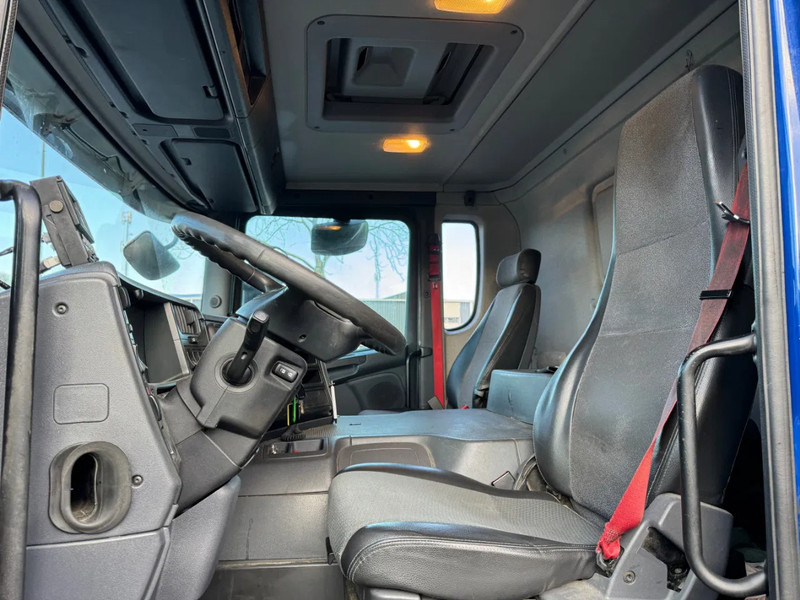 Camión frigorífico Scania P230 4X2 - EURO 4 + CARRIER SUPRA 950 MT + DHOLLANDIA LIFT: foto 19