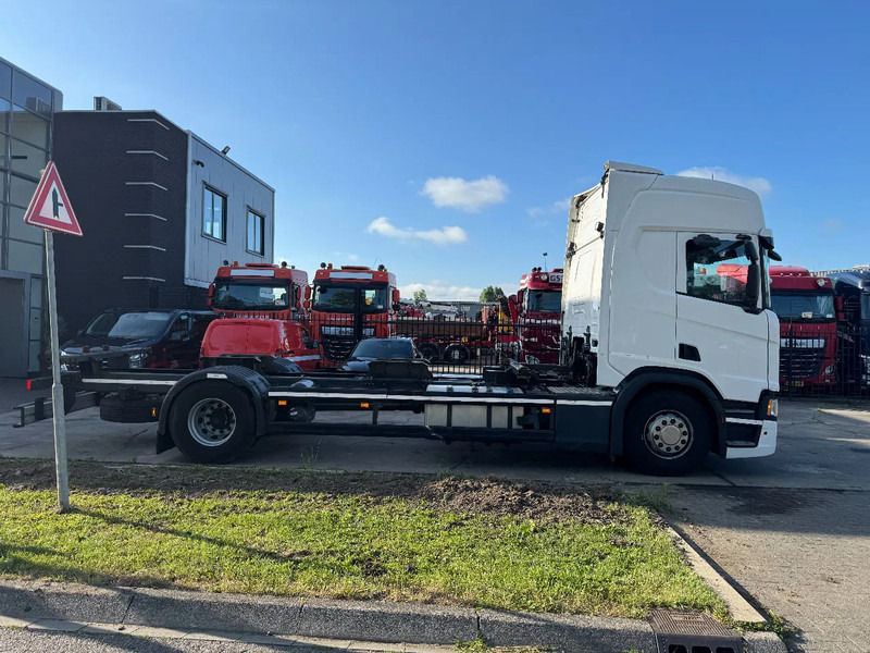 Scania R410 EURO 6 NGS BDF CHASSIS - Camión portacontenedore/ Intercambiable: foto 4 Scania R410 EURO 6 NGS BDF CHASSIS - Camión portacontenedore/ Intercambiable: foto 4