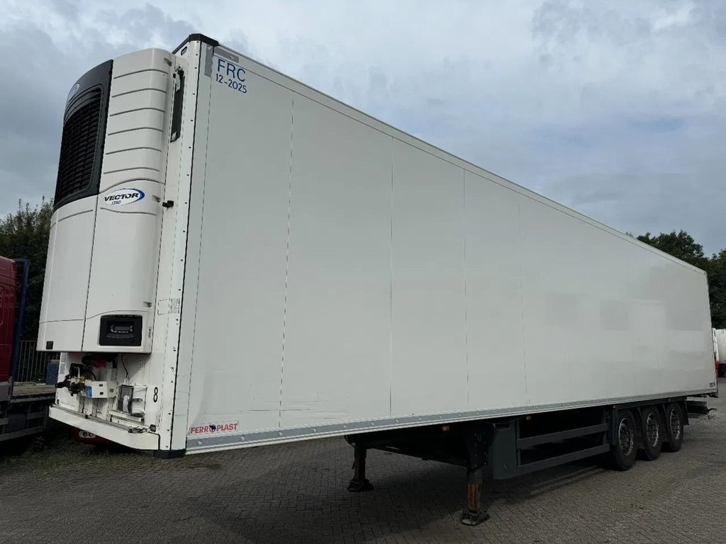Schmitz Cargobull SCB S3B - 3 AXLE - CARRIER VECTOR 1350 + APK 01- - Semirremolque frigorífico: foto 1 Schmitz Cargobull SCB S3B - 3 AXLE - CARRIER VECTOR 1350 + APK 01- - Semirremolque frigorífico: foto 1