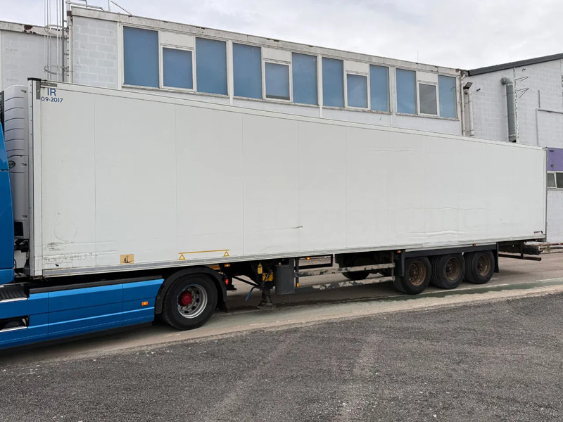 Schmitz Cargobull Schmitz Cargobull PRICES FROM €6950 TO €8950,- 40 X CARRIER 1850 MT D/E SAF AXELS - Semirremolque frigorífico: foto 2 Schmitz Cargobull Schmitz Cargobull PRICES FROM €6950 TO €8950,- 40 X CARRIER 1850 MT D/E SAF AXELS - Semirremolque frigorífico: foto 2