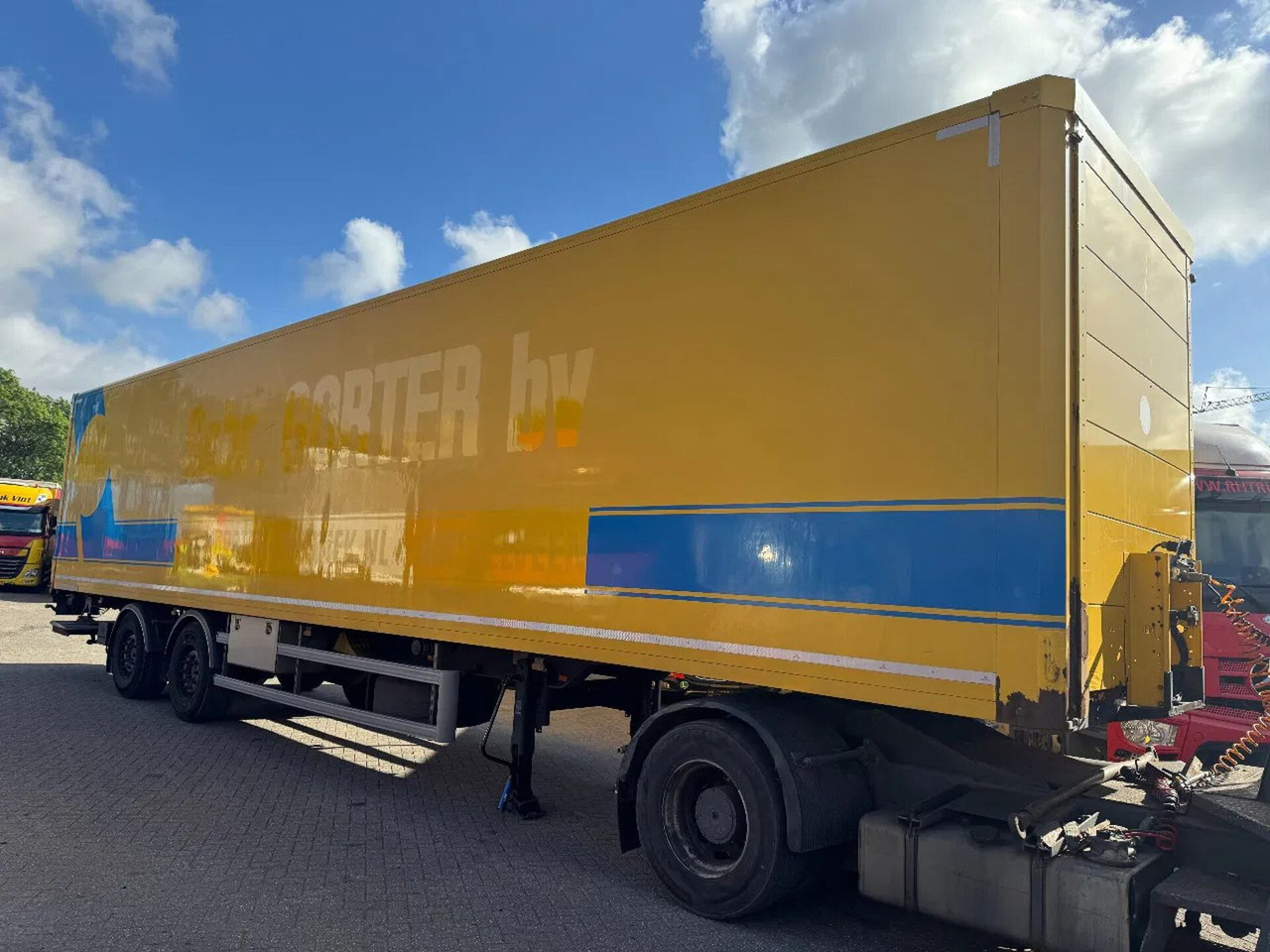 System Trailer TFSH 18 TRPLY - 2 AXLE SAF + STEE - Semirremolque caja cerrada: foto 1 System Trailer TFSH 18 TRPLY - 2 AXLE SAF + STEE - Semirremolque caja cerrada: foto 1