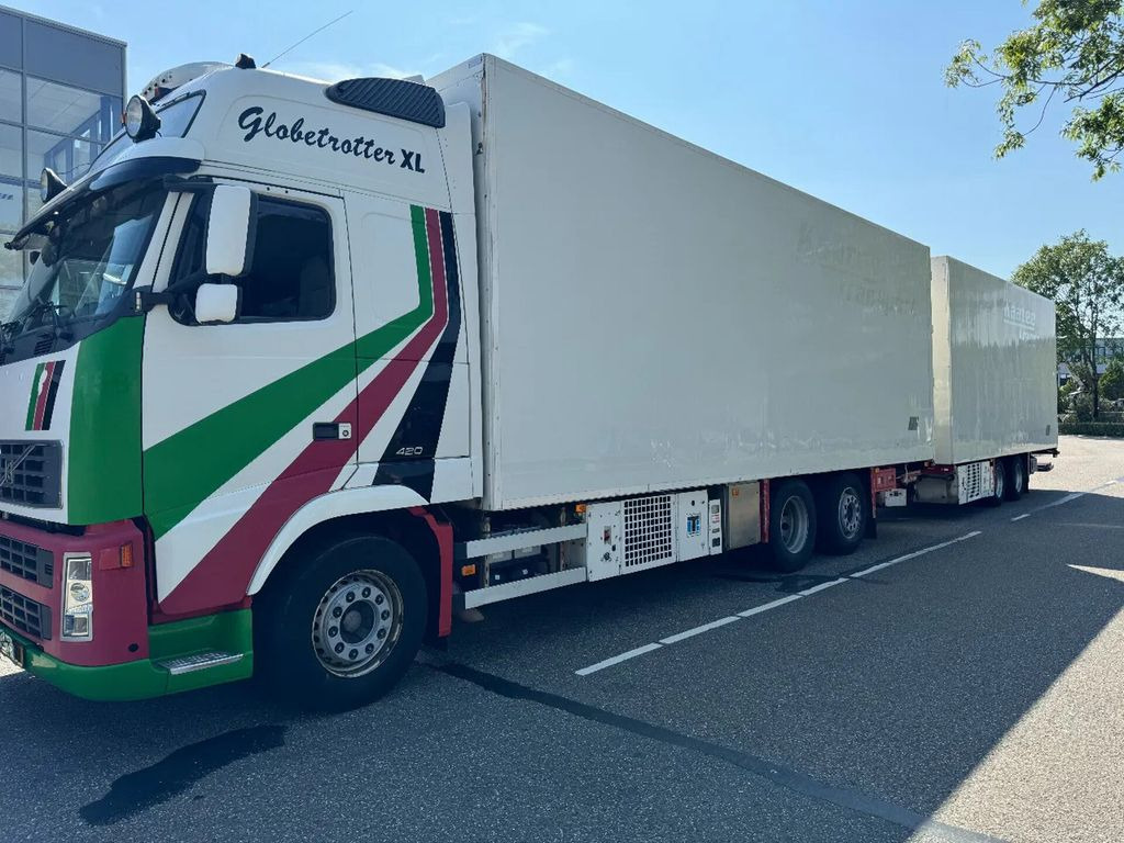 Volvo FH 12.420 6X2 - EURO 3 + HANGER NETAM-FRUEHAUF + - Camión frigorífico: foto 3 Volvo FH 12.420 6X2 - EURO 3 + HANGER NETAM-FRUEHAUF + - Camión frigorífico: foto 3