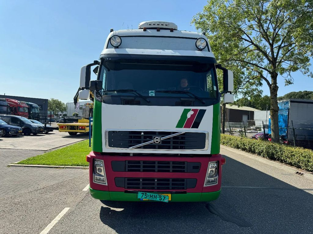 Volvo FH 12.420 6X2 - EURO 3 + HANGER NETAM-FRUEHAUF + - Camión frigorífico: foto 2 Volvo FH 12.420 6X2 - EURO 3 + HANGER NETAM-FRUEHAUF + - Camión frigorífico: foto 2
