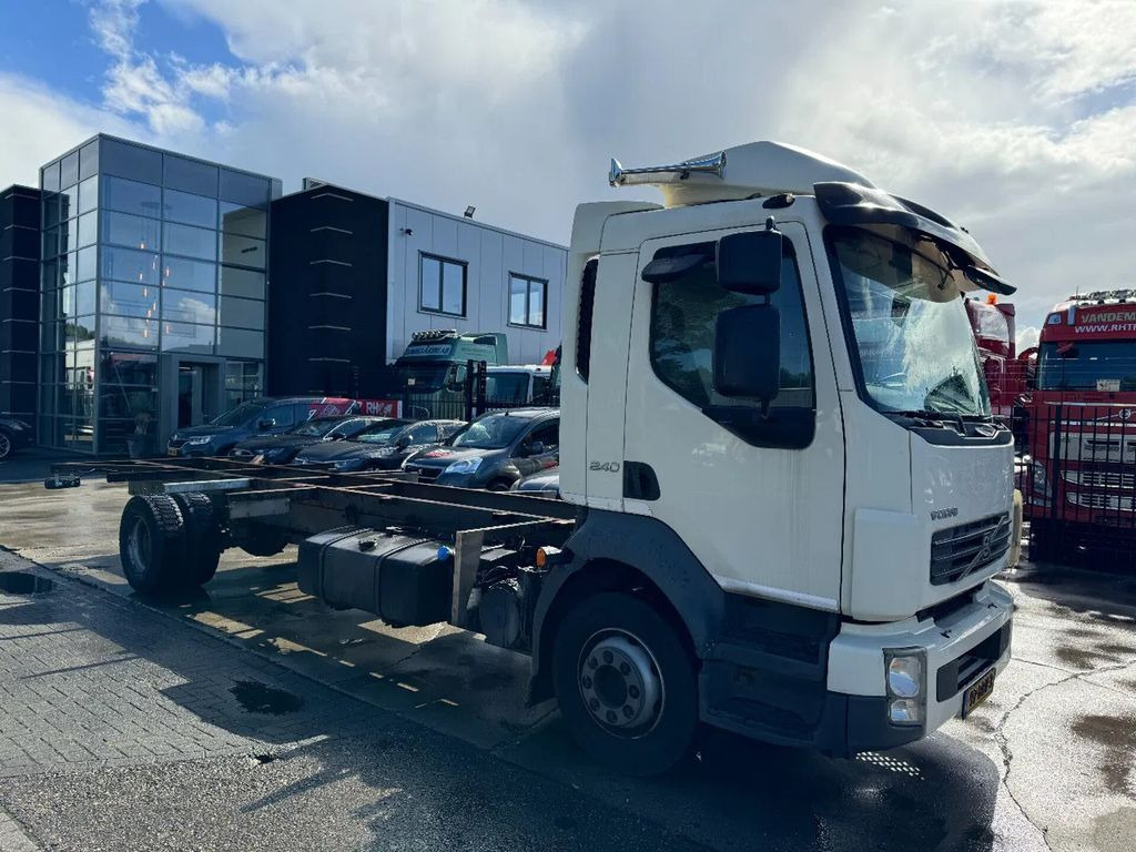 Volvo FL 240 4X2 - EURO 5 - TÜV 08-2025 - Camión chasis: foto 3 Volvo FL 240 4X2 - EURO 5 - TÜV 08-2025 - Camión chasis: foto 3