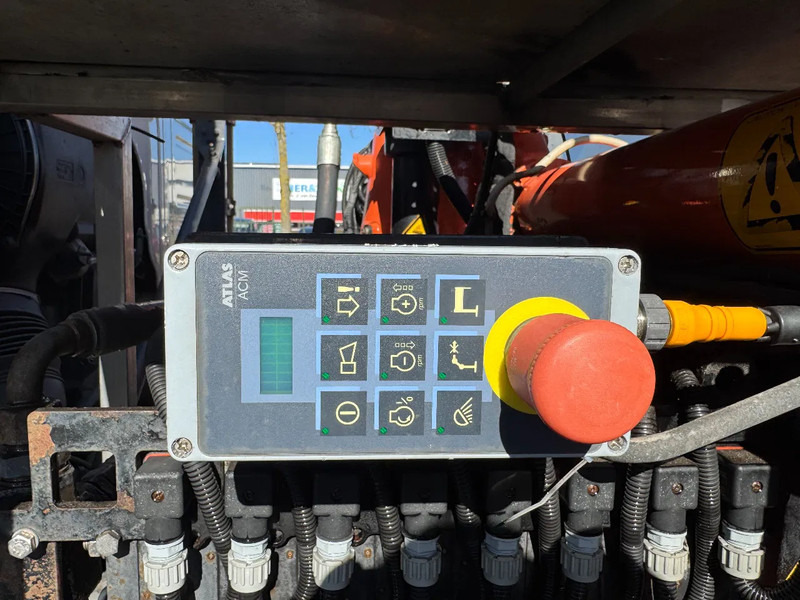 Camión volquete, Camión grúa Volvo FM 330 6X2 - EURO 5 + ATLAS 126.3E A2 + REMOTE + LIFT/STEERING AXLE: foto 20 Camión volquete, Camión grúa Volvo FM 330 6X2 - EURO 5 + ATLAS 126.3E A2 + REMOTE + LIFT/STEERING AXLE: foto 20