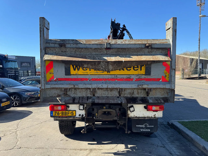 Camión volquete, Camión grúa Volvo FM 330 6X2 - EURO 5 + ATLAS 126.3E A2 + REMOTE + LIFT/STEERING AXLE: foto 13 Camión volquete, Camión grúa Volvo FM 330 6X2 - EURO 5 + ATLAS 126.3E A2 + REMOTE + LIFT/STEERING AXLE: foto 13