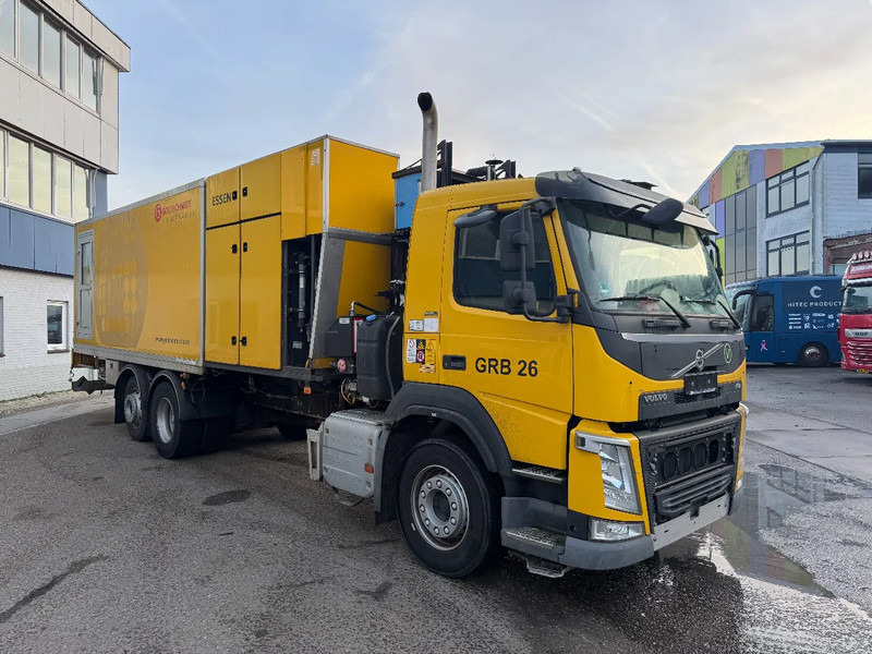 Volvo FM 420 6X2 EURO 6 ONLY 11.338 KM - Camión caja cerrada: foto 2 Volvo FM 420 6X2 EURO 6 ONLY 11.338 KM - Camión caja cerrada: foto 2